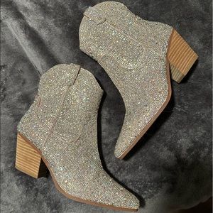 Betsy Johnson Silver Rhinestone Diva Boots